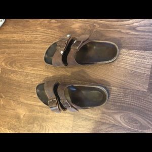 Brown Arizona Birkenstock’s